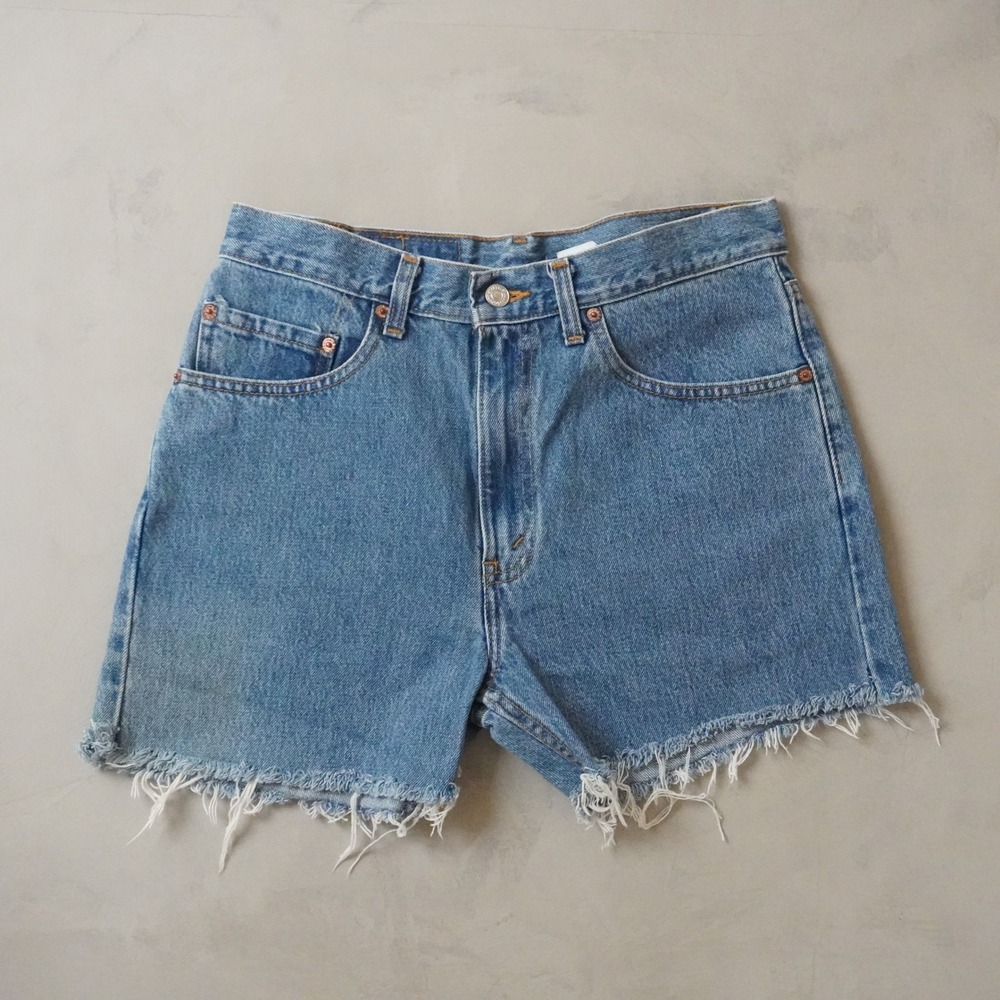 Vintage Levis 505 Cut Off Shorts 32 Mens 90s Blue Denim Canada Made Frayed Hem